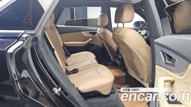 Audi Q8 2020 — Photo 3/20