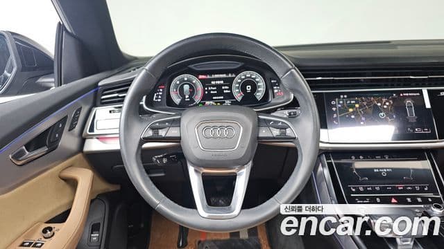 Audi Q8 2020 — Photo 17/20