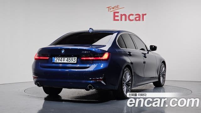 BMW 3 Series 2020 — ფოტო 18/20