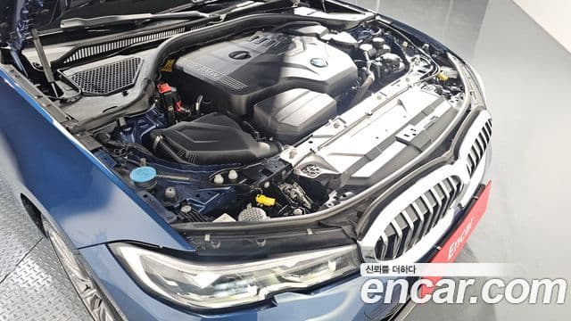 BMW 3 Series 2020 — ფოტო 15/20