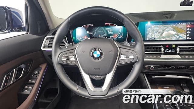 BMW 3 Series 2020 — ფოტო 17/20