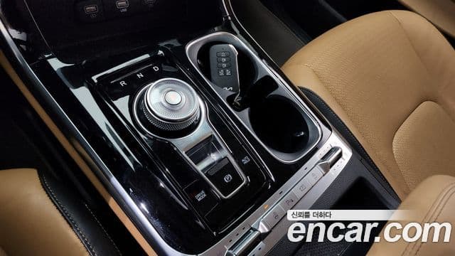 Kia Carnival 2023 — Фото 9/20