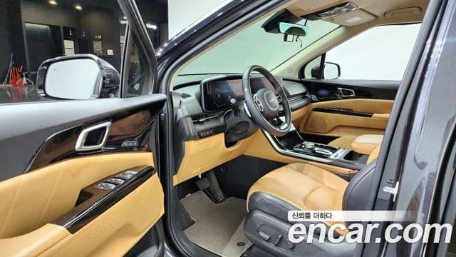 Kia Carnival 2023 — Фото 11/20