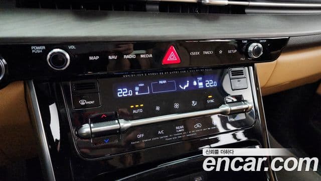 Kia Carnival 2023 — Фото 16/20