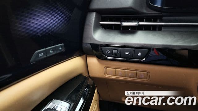 Kia Carnival 2023 — Фото 17/20