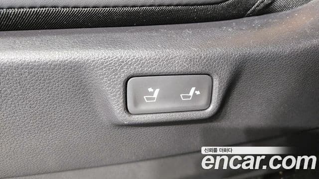 Kia Carnival 2023 — Фото 19/20