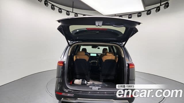 Kia Carnival 2023 — Фото 20/20