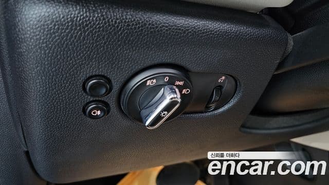 Mini Cooper S 2023 — ფოტო 13/20