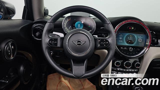 Mini Cooper S 2023 — ფოტო 14/20