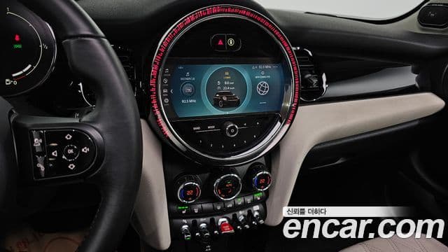 Mini Cooper S 2023 — ფოტო 16/20