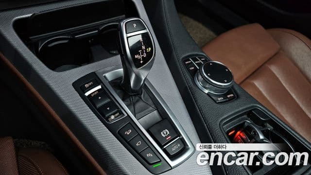 BMW 6 Series 2018 — Şəkil 7/20