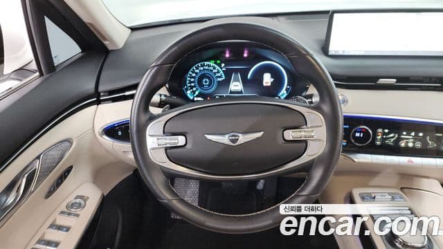 Genesis GV70 2021 — ფოტო 13/20