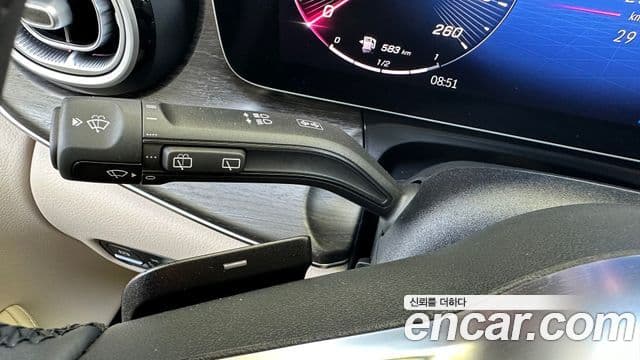 Mercedes-Benz V-Class 2025 — Photo 4/20