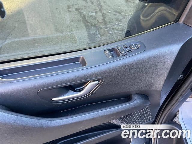Hyundai Staria 2022 — Şəkil 12/19