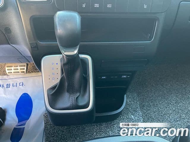 Hyundai Staria 2022 — Şəkil 16/19