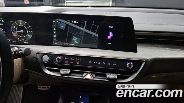 Kia K8 2021 — Şəkil 19/20