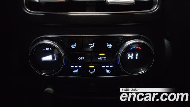 Genesis GV70 2021 — Şəkil 19/20
