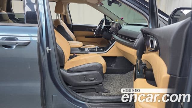 Kia Carnival 2020 — ფოტო 11/20