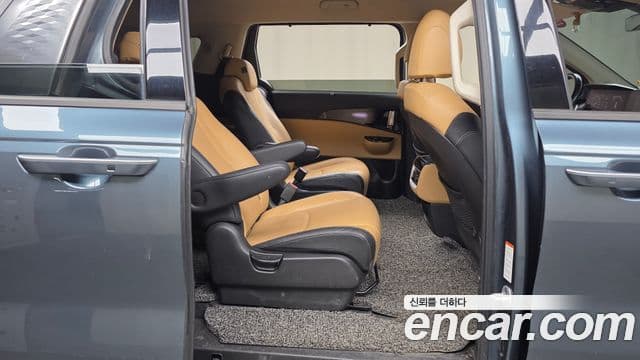 Kia Carnival 2020 — ფოტო 12/20
