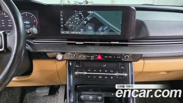 Kia Carnival 2020 — ფოტო 14/20