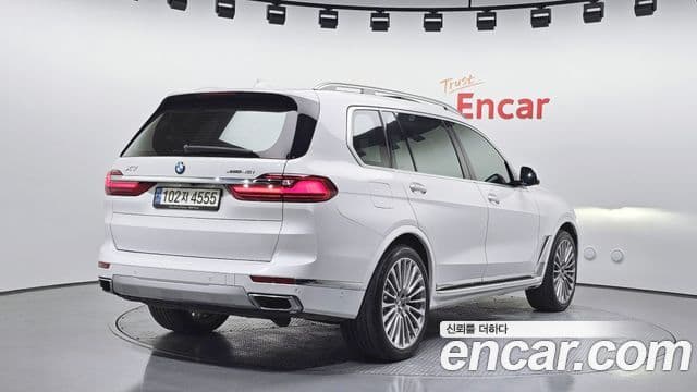BMW X7 2021 — ფოტო 2/20