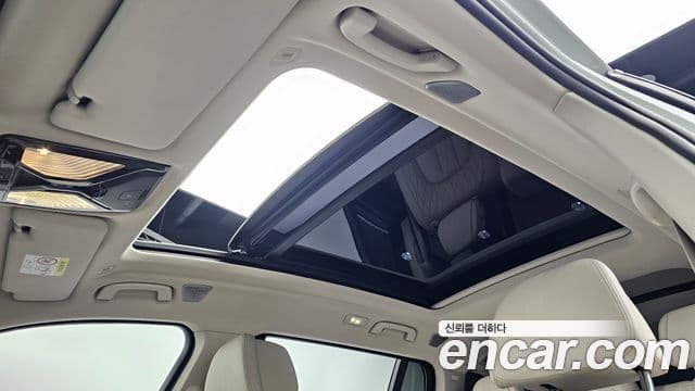 BMW X7 2021 — ფოტო 14/20