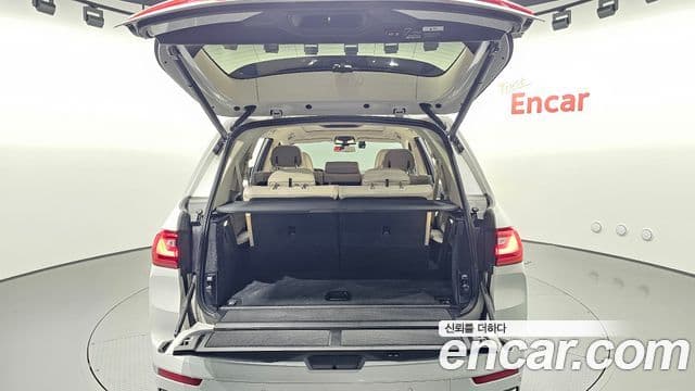BMW X7 2021 — ფოტო 20/20