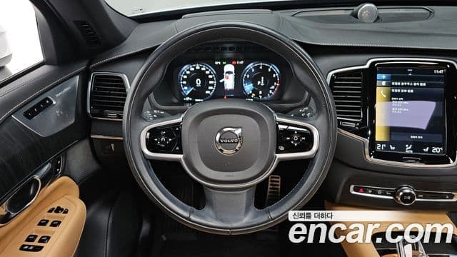 Volvo XC90 2021 — ფოტო 5/20