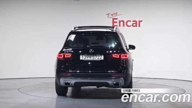 Mercedes-Benz GLB-Class 2021 — Photo 15/20