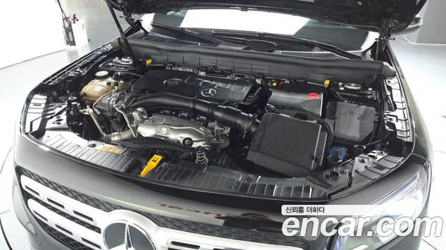 Mercedes-Benz GLB-Class 2021 — Photo 4/20