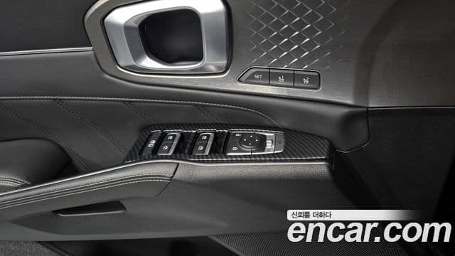 Kia Sorento 2021 — ფოტო 17/20