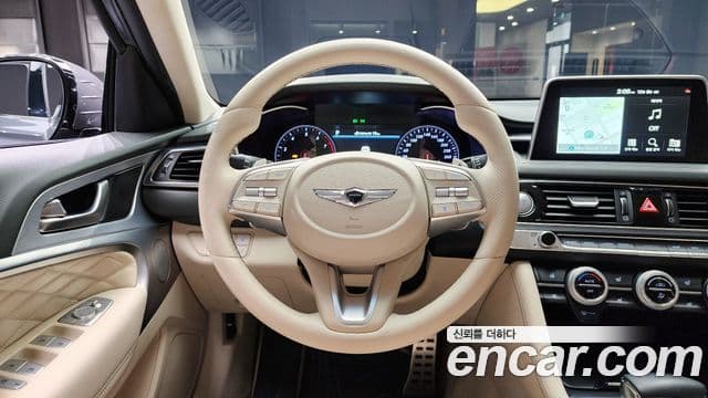 Genesis G70 2019 — ფოტო 14/20