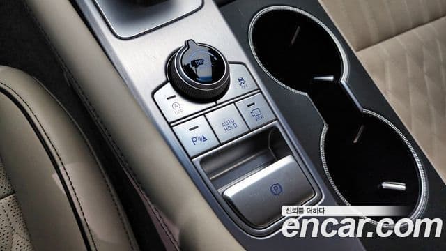 Genesis G70 2019 — ფოტო 18/20