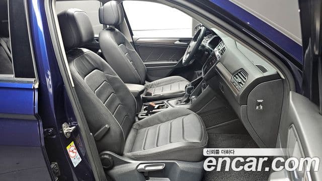 Volkswagen Tiguan Allspace 2023 — ფოტო 10/20