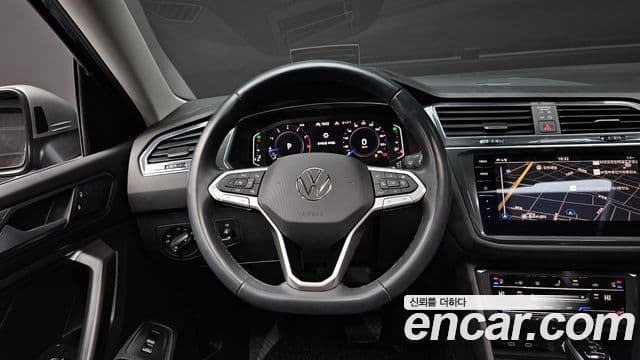 Volkswagen Tiguan Allspace 2023 — ფოტო 13/20