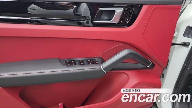 Porsche Cayenne 2021 — Şəkil 17/20