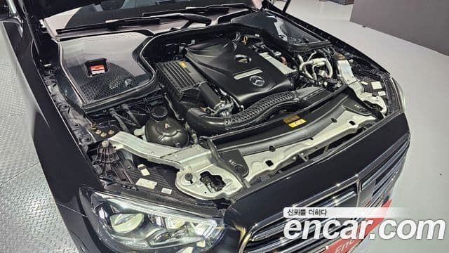 Mercedes-Benz E-Class 2020 — ფოტო 6/20