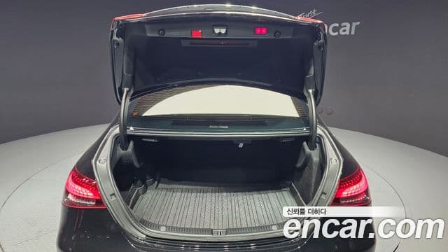 Mercedes-Benz E-Class 2020 — ფოტო 20/20