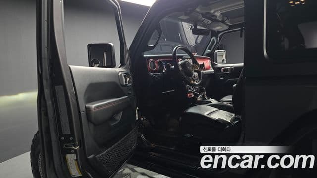 Jeep Wrangler 2019 — ფოტო 10/20