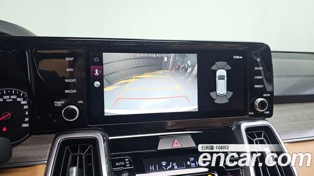 Kia Sorento 2021 — Şəkil 15/20