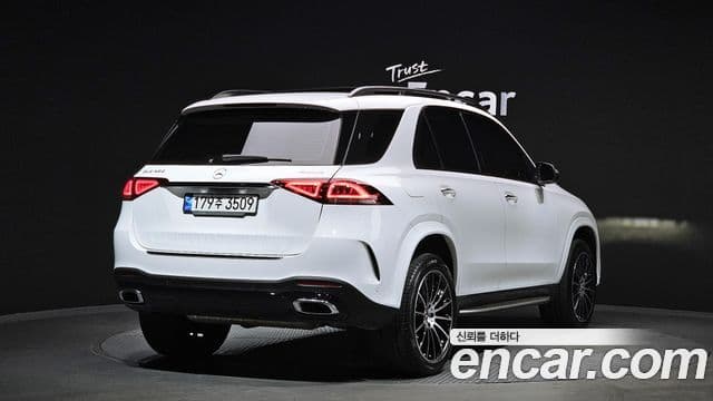 Mercedes-Benz GLE-Class 2022 — ფოტო 6/20
