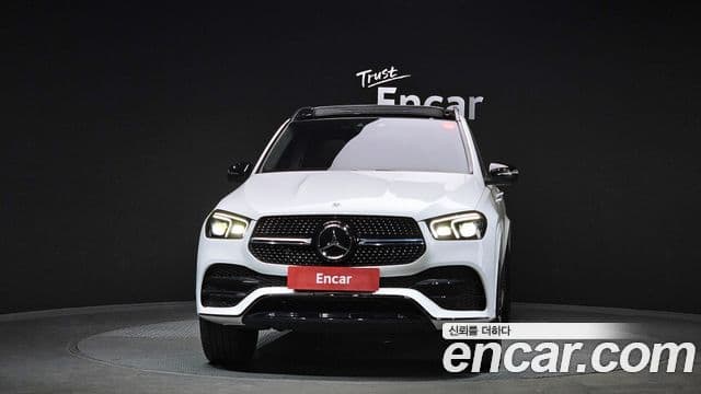 Mercedes-Benz GLE-Class 2022 — ფოტო 19/20