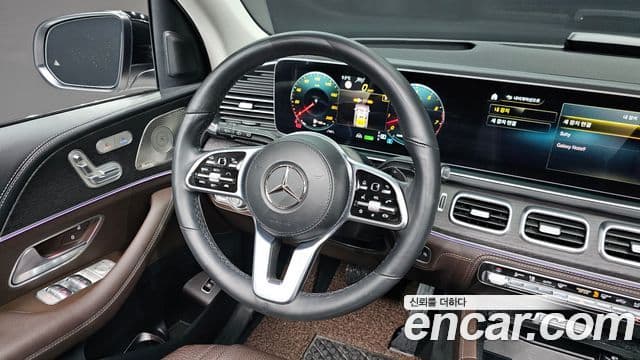 Mercedes-Benz GLE-Class 2022 — ფოტო 13/20