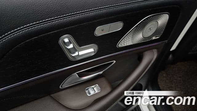 Mercedes-Benz GLE-Class 2022 — ფოტო 7/20