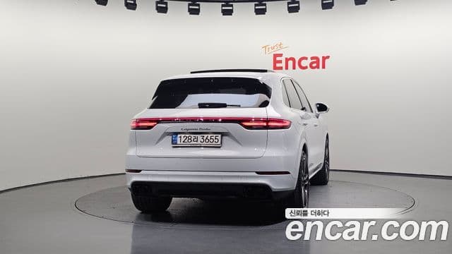 Porsche Cayenne 2020 — фото 4 из 20