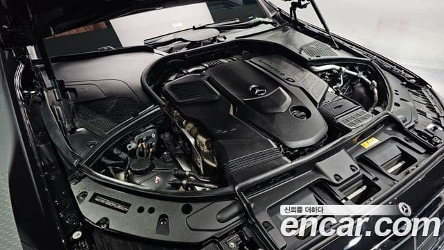 Mercedes-Benz S-Class 2023 — Photo 19/20