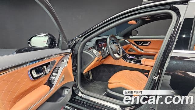 Mercedes-Benz S-Class 2023 — Photo 11/20