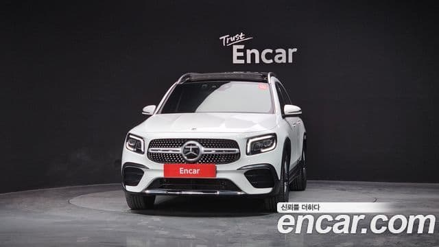 Mercedes-Benz GLB-Class 2022 — Şəkil 7/20