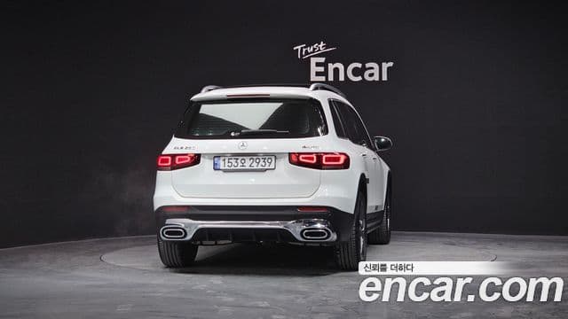 Mercedes-Benz GLB-Class 2022 — Şəkil 12/20
