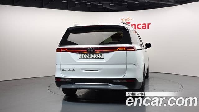 Kia Carnival 2020 — Photo 5/20